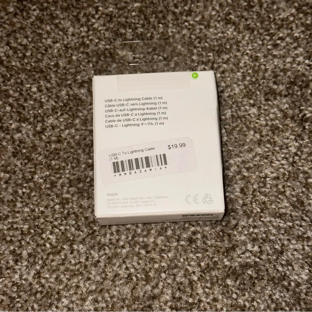 Apple USB-C to Lightning Cable (1 m) White Cord Charging Syncing Thunderbolt